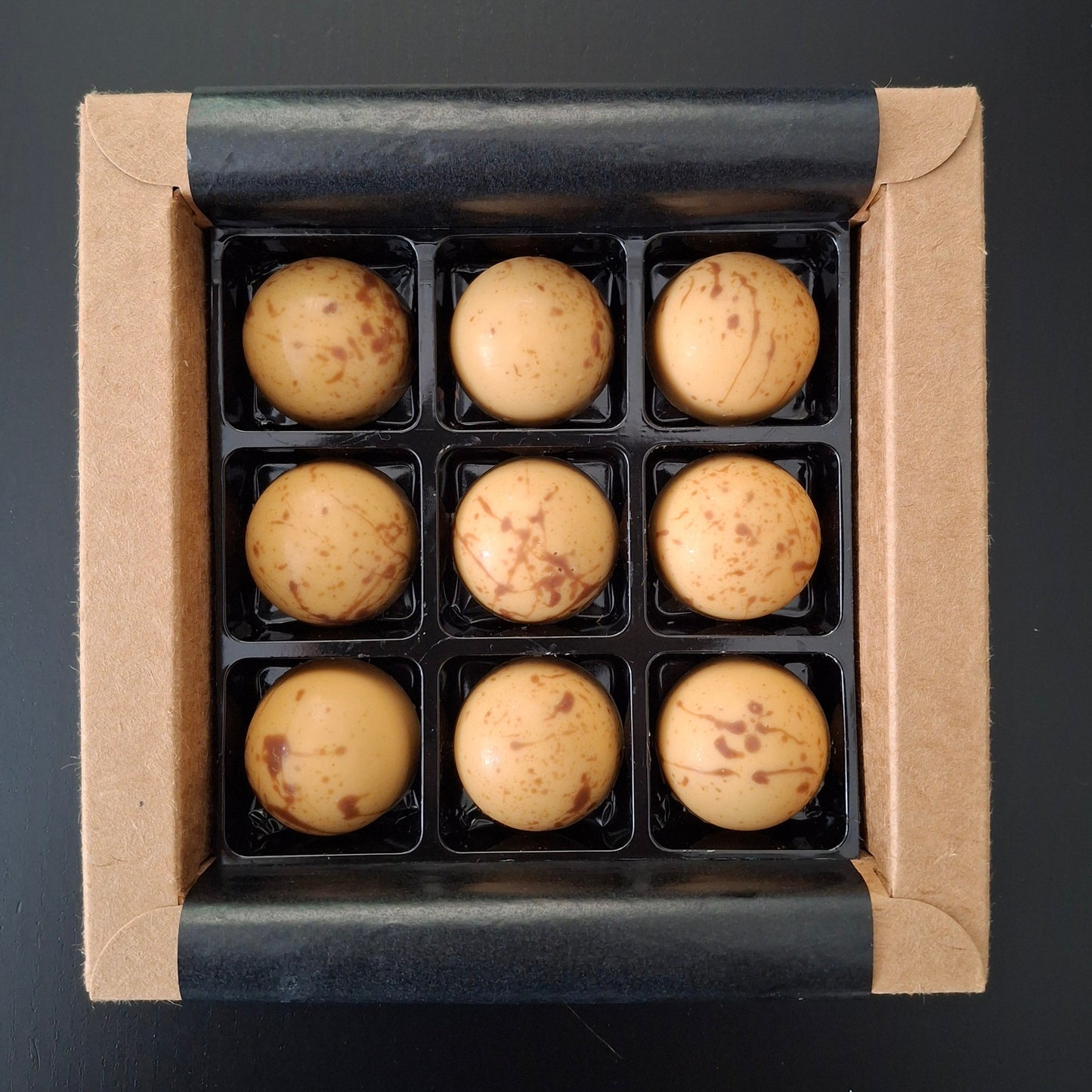 9er Packung Pralinés sortenrein