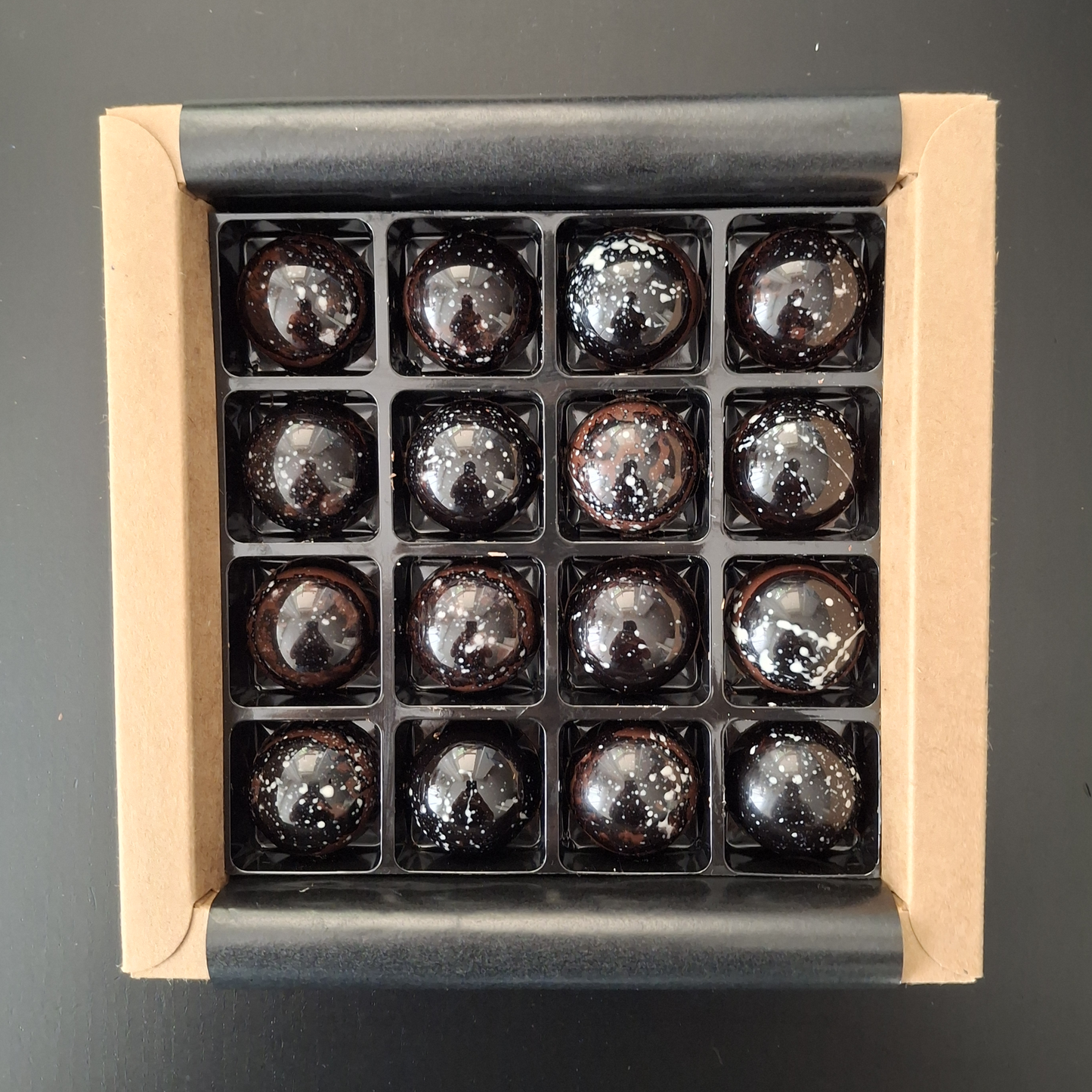 16er Packung Pralinés - deine Lieblinge