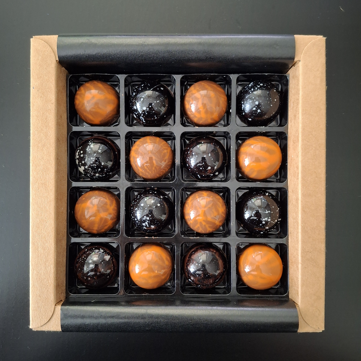 16er Packung Pralinés - deine Lieblinge